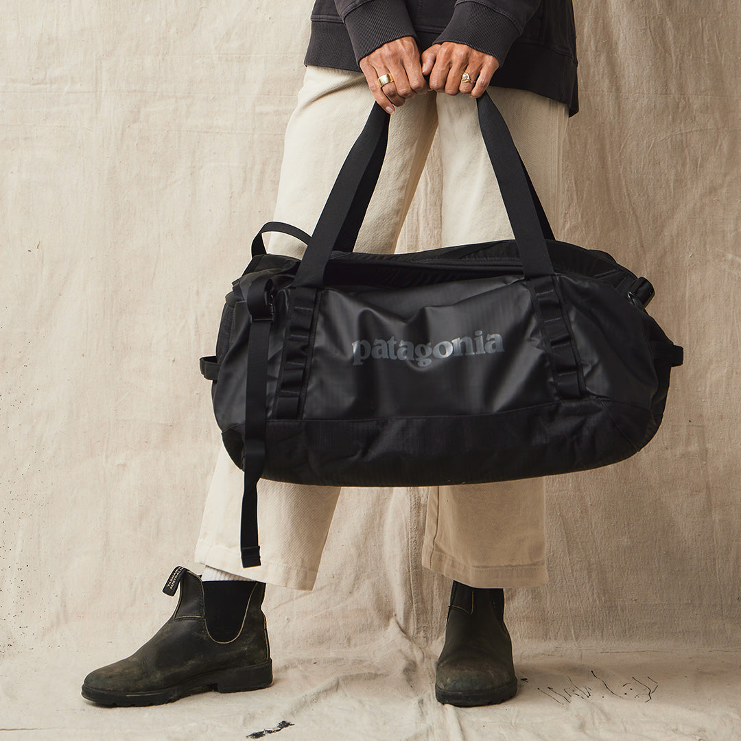 2026 Membership x Patagonia Black Hole Duffel 40L – The Surfrider Foundation